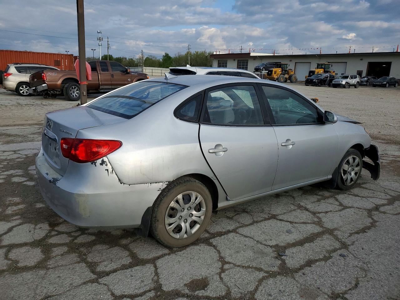 2010 Hyundai Elantra Gls - Фото 3