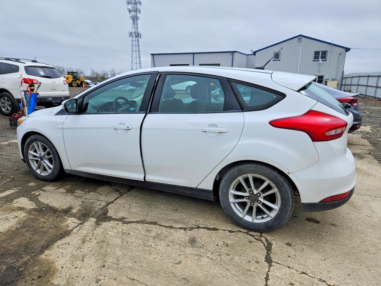 2015 Ford Focus Se - Image 2
