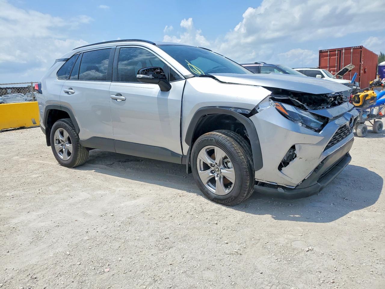 2025 Toyota Rav4 Xle - Фото 4