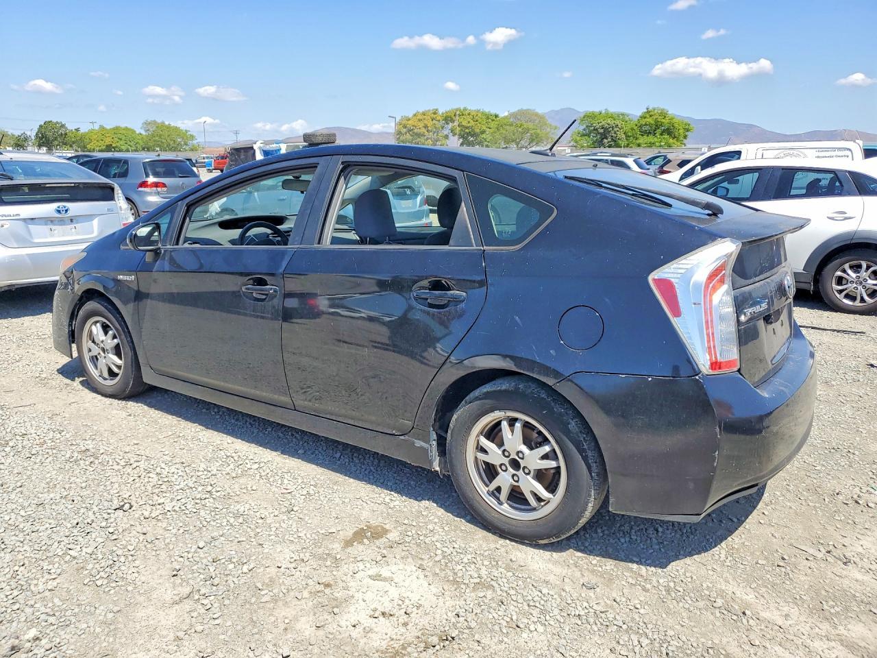 2010 Toyota Prius Iii - Фото 2