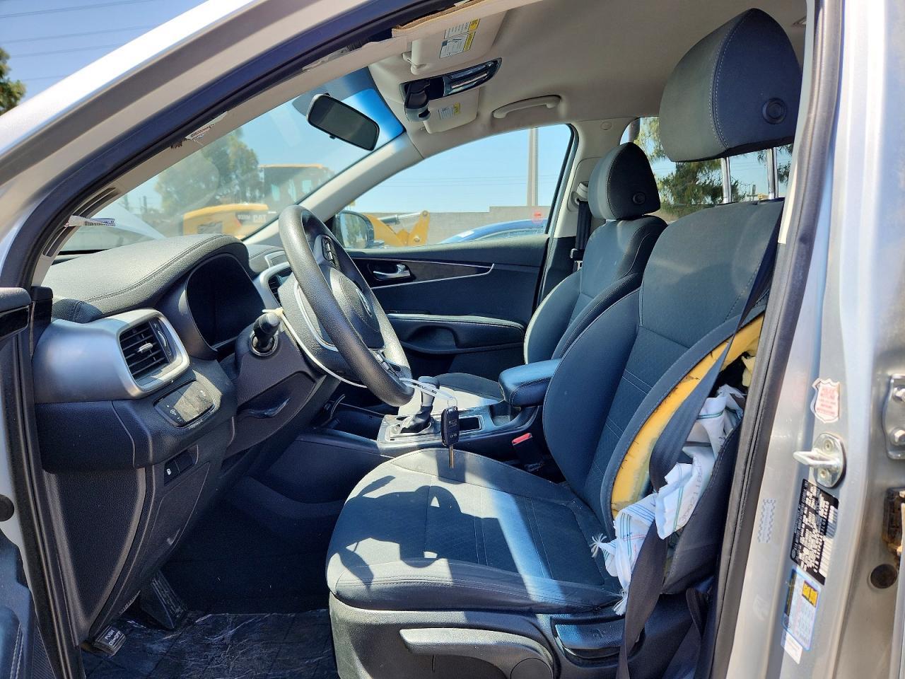 2020 Kia Sorento S - Image 7