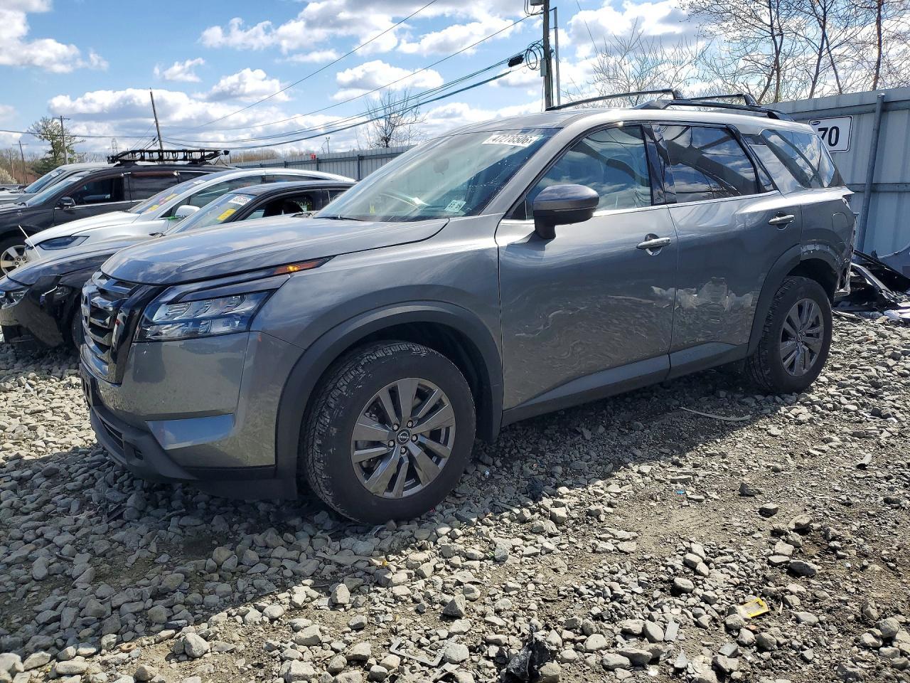 2024 Nissan Pathfinder Sv