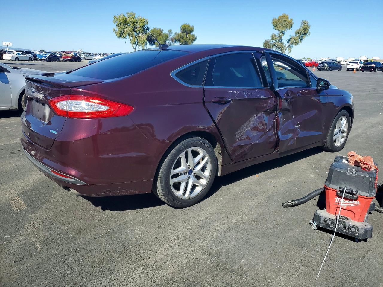 2013 Ford Fusion Se - Фото 3