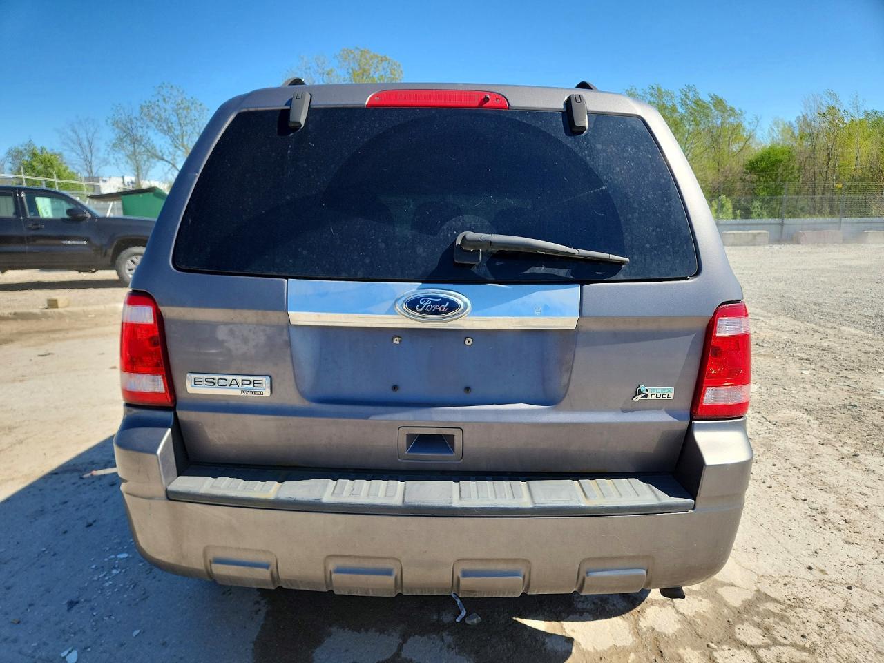 2011 Ford Escape Limited - Image 6