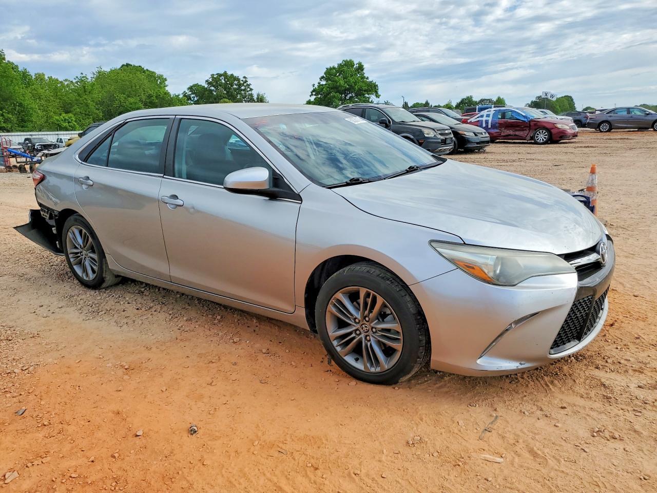 2015 Toyota Camry Se - Image 4