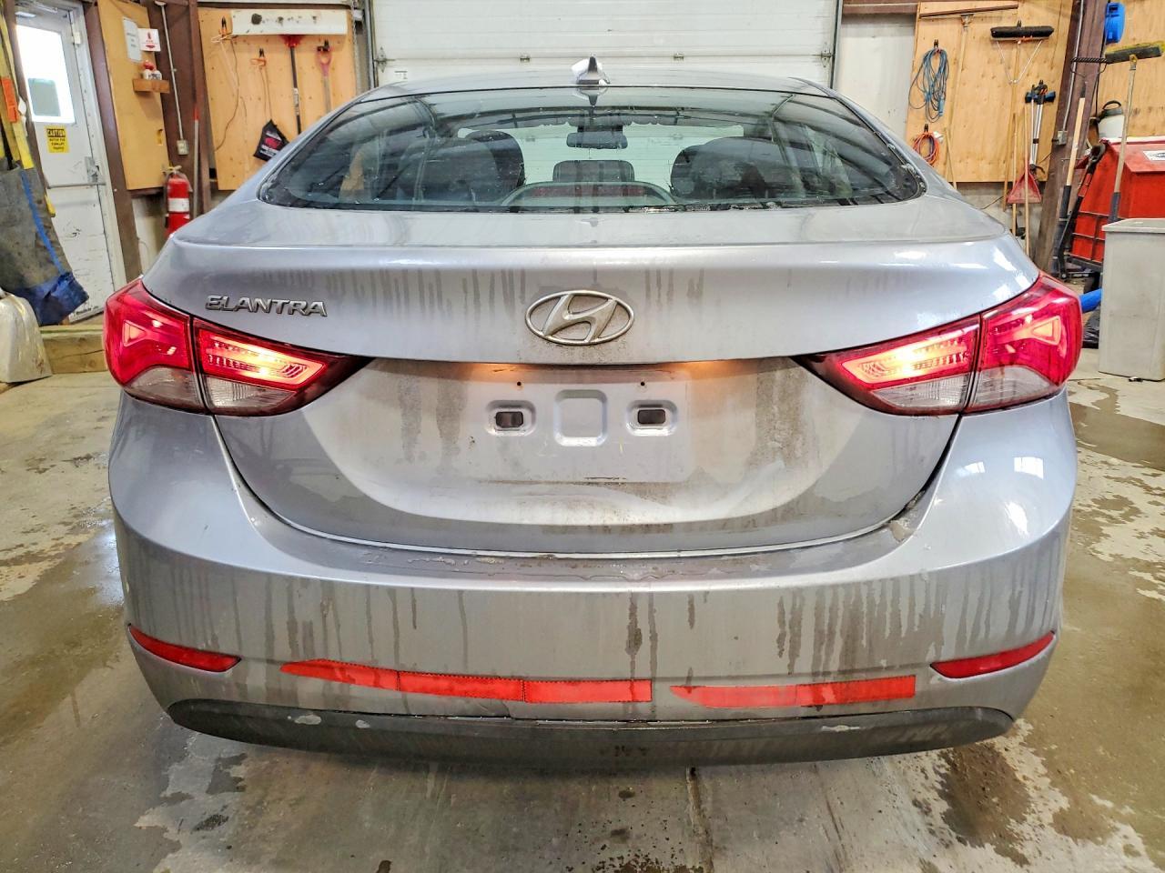 2016 Hyundai Elantra Se - Фото 6