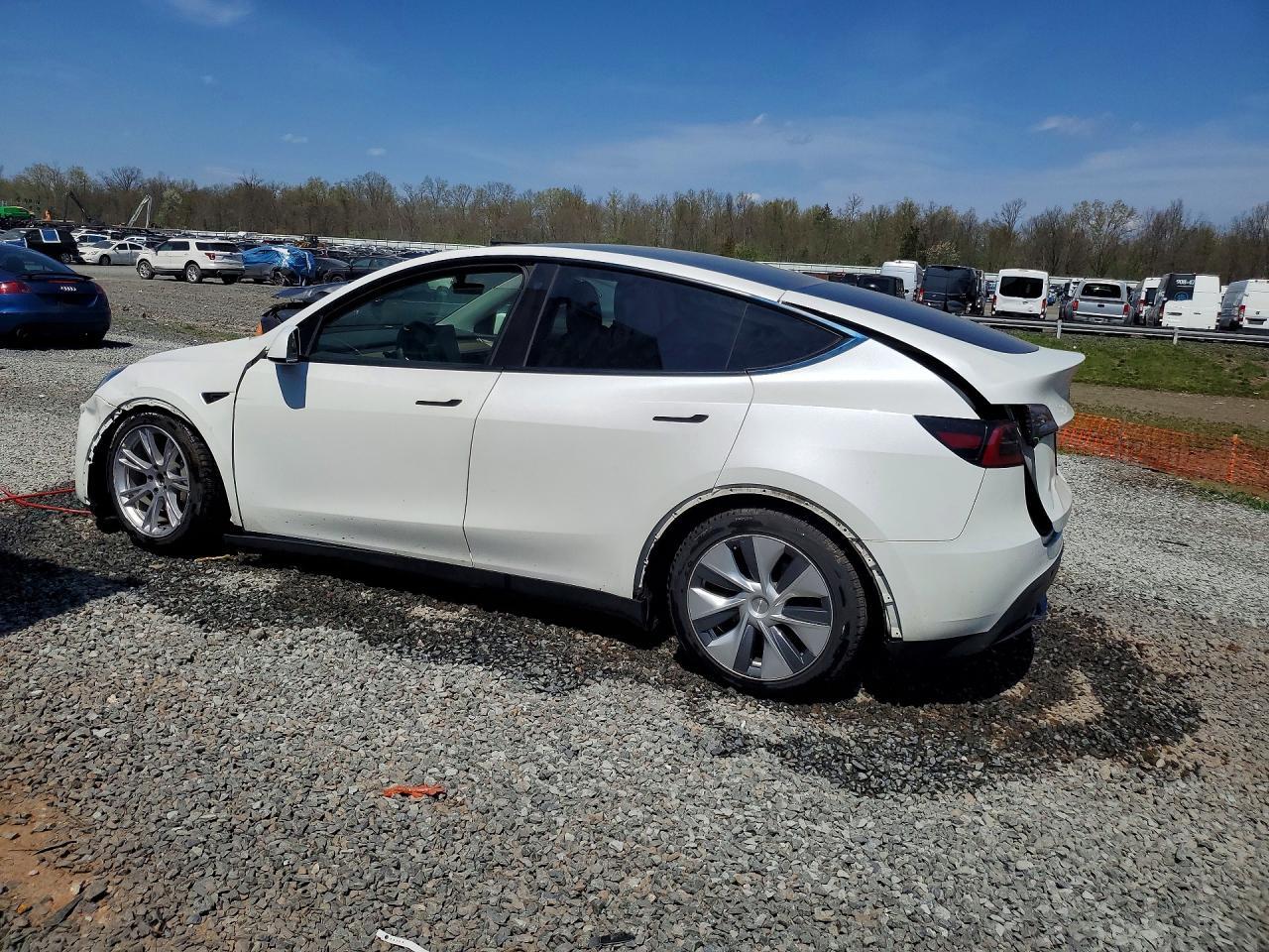 2023 Tesla Model Y - Image 2