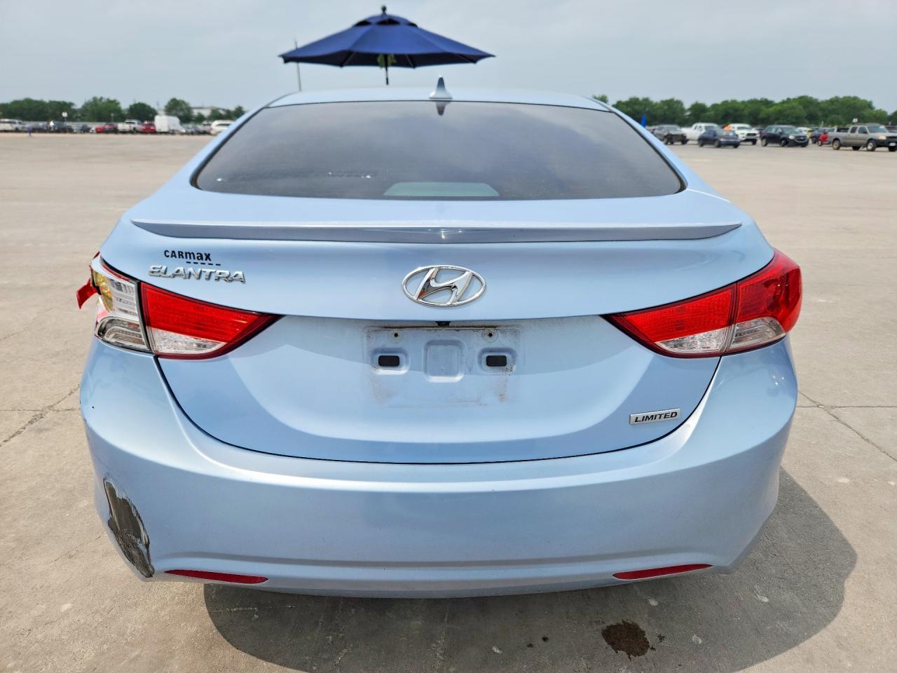 2013 Hyundai Elantra Limited - Image 6