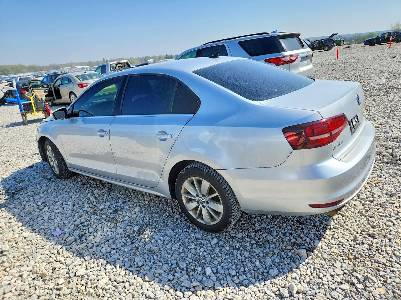2016 Volkswagen Jetta Se - Image 2