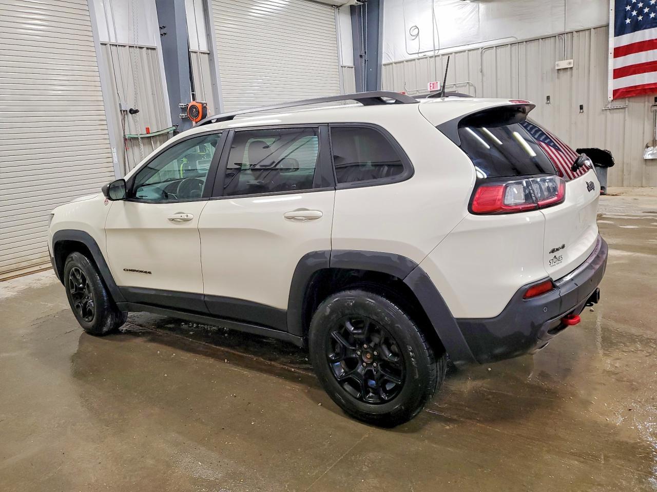 2019 Jeep Cherokee Trailhawk - Фото 2