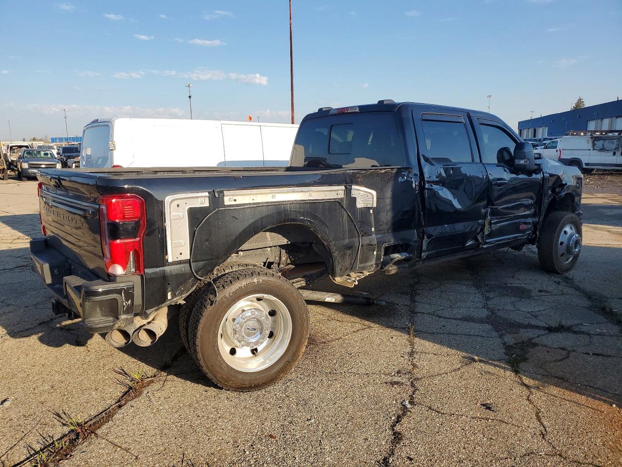 2026 Ford F450 Super Duty - Image 3