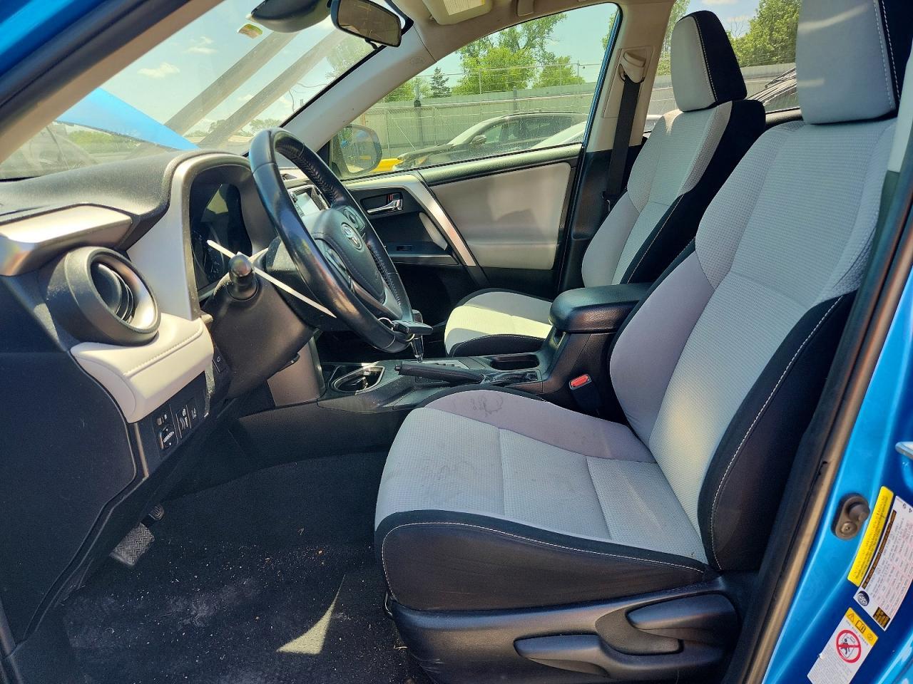 2017 Toyota Rav4 Xle - Image 7
