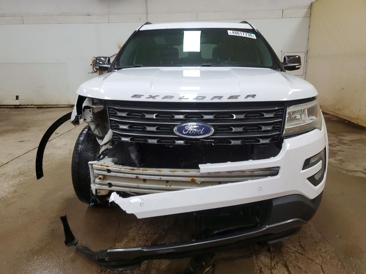 2017 Ford Explorer Xlt - Фото 5