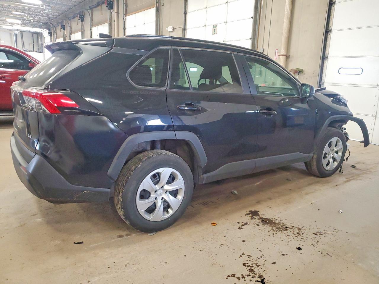 2021 Toyota Rav4 Le - Фото 3