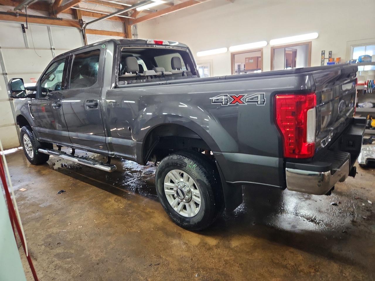 2017 Ford F250 Super Duty - Image 2