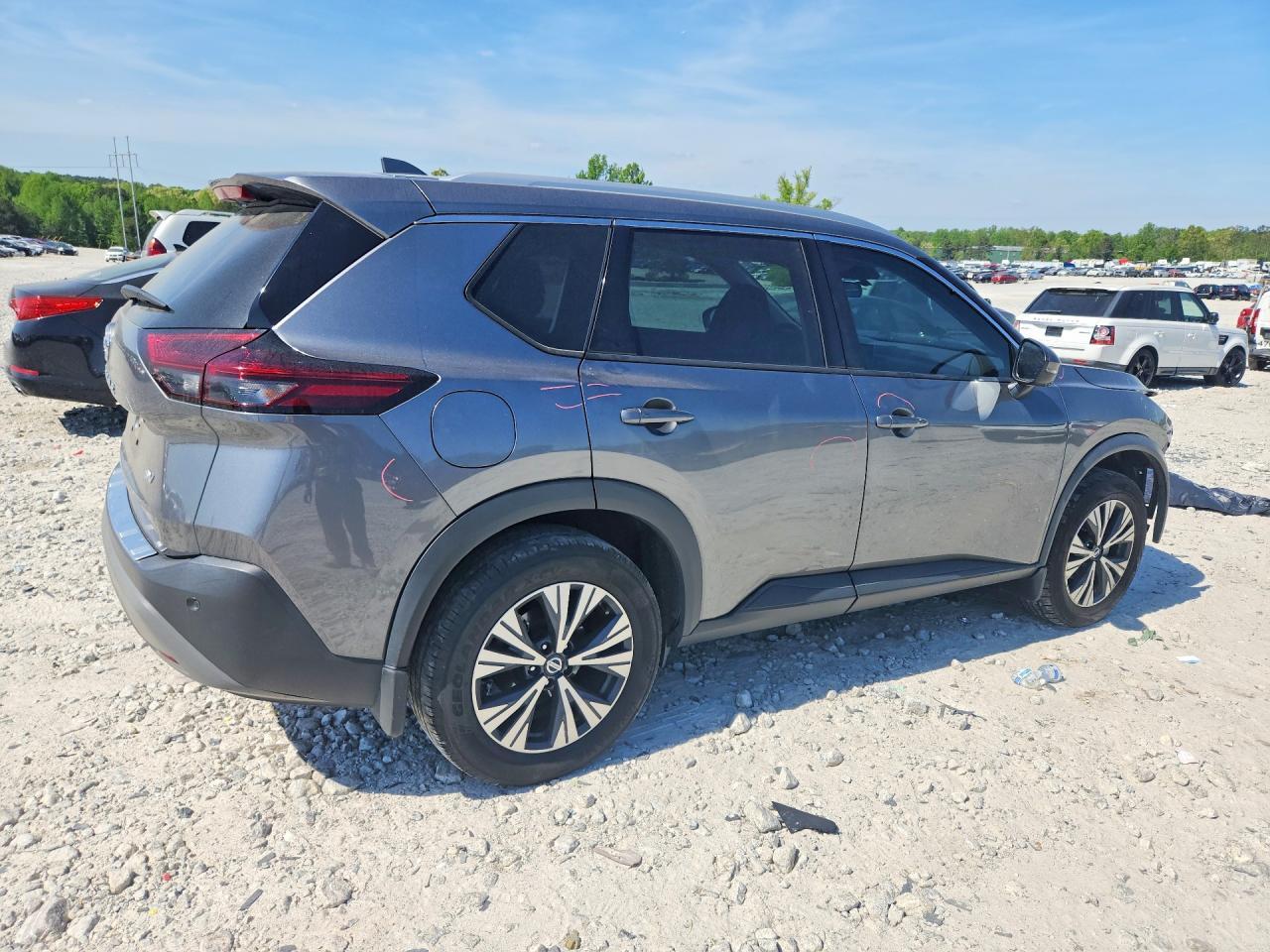 2021 Nissan Rogue Sv - Image 3