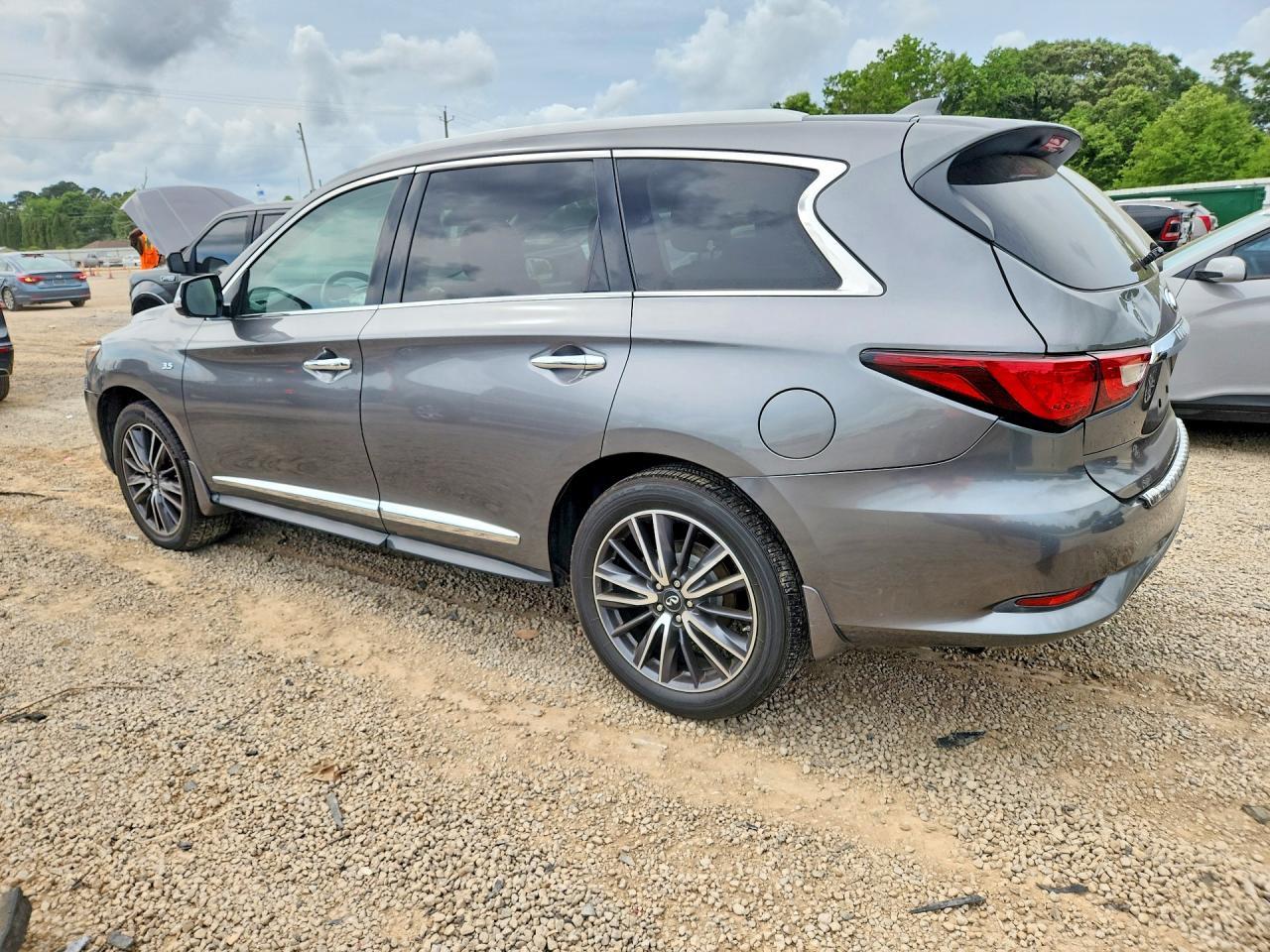 2017 Infiniti Qx60 Base - Фото 2