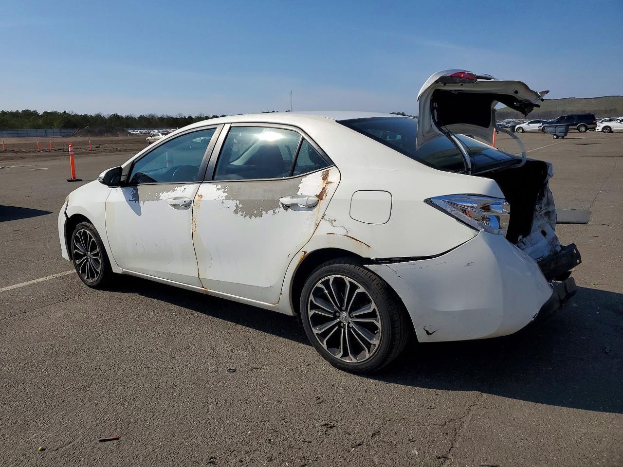 2015 Toyota Corolla S Plus - Фото 2
