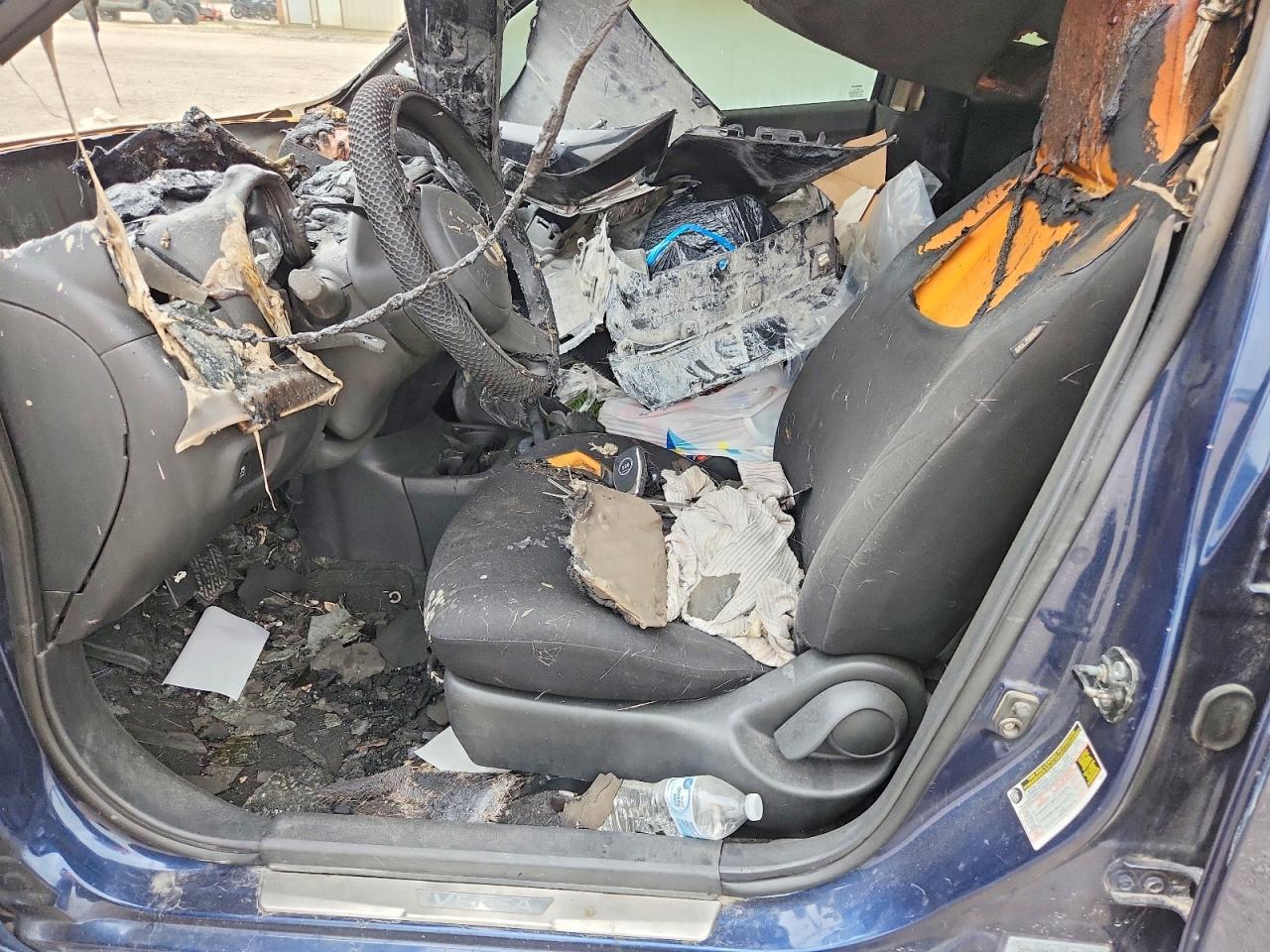2014 Nissan Versa 1.6 S - Image 7