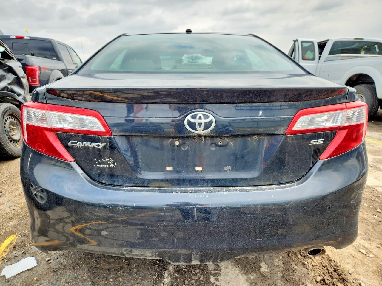 2012 Toyota Camry Se - Image 6