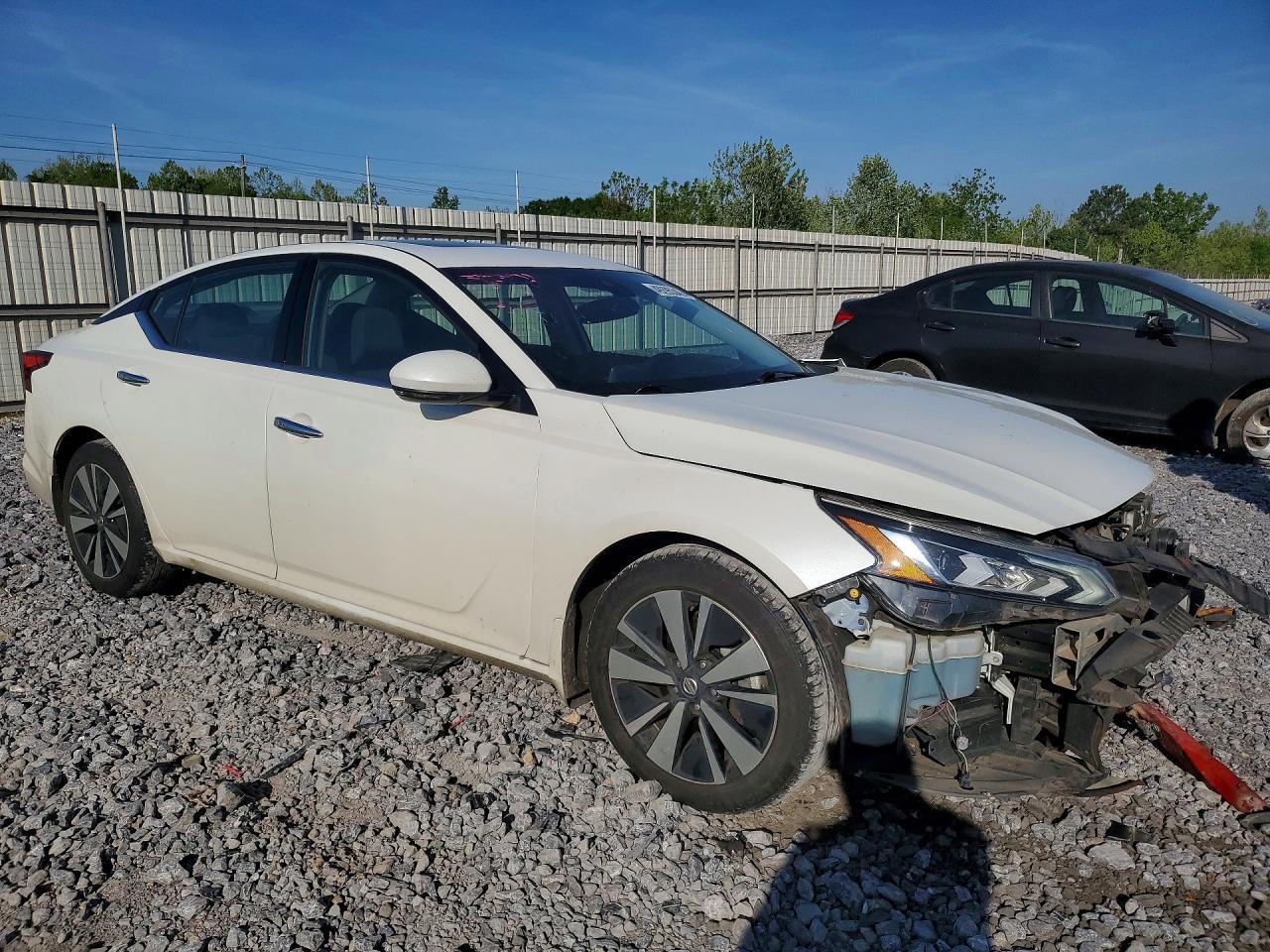 2019 Nissan Altima Sv - Фото 4