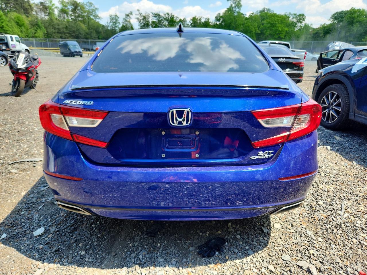 2022 Honda Accord Sport - Image 6