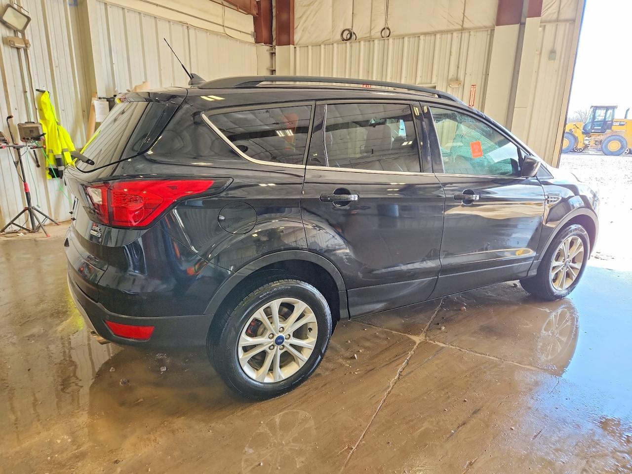 2019 Ford Escape Sel - Image 3