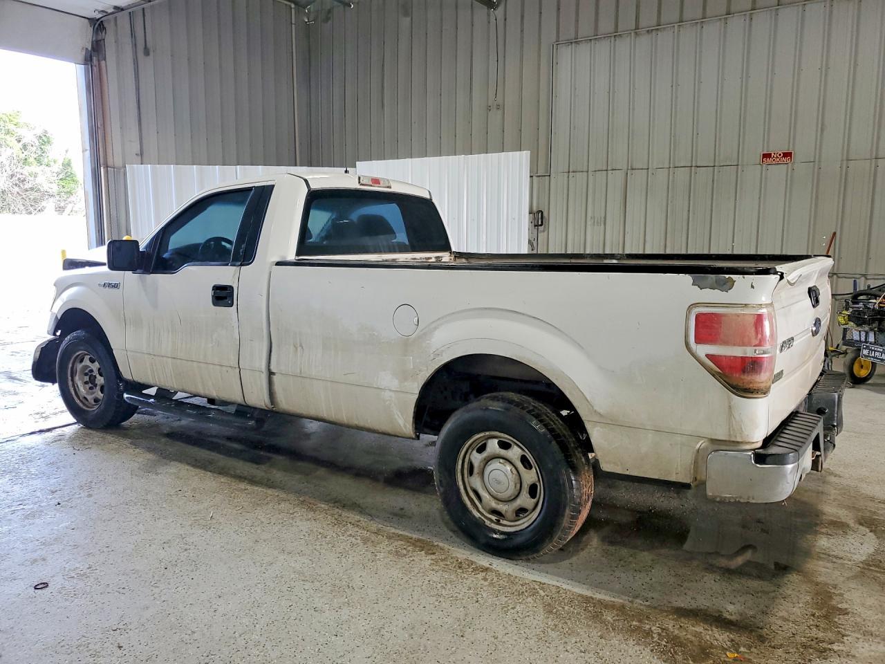 2013 Ford F150 - Фото 2