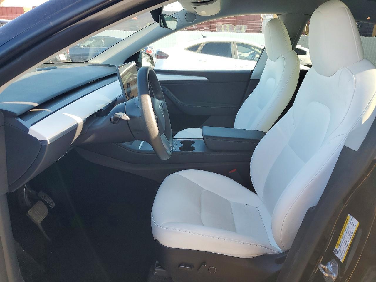 2023 Tesla Model Y - Фото 7