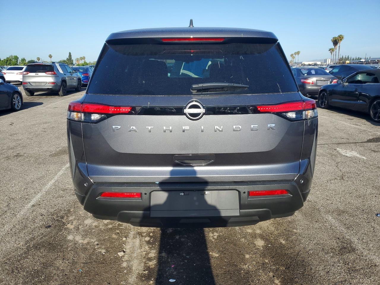 2025 Nissan Pathfinder S - Image 6