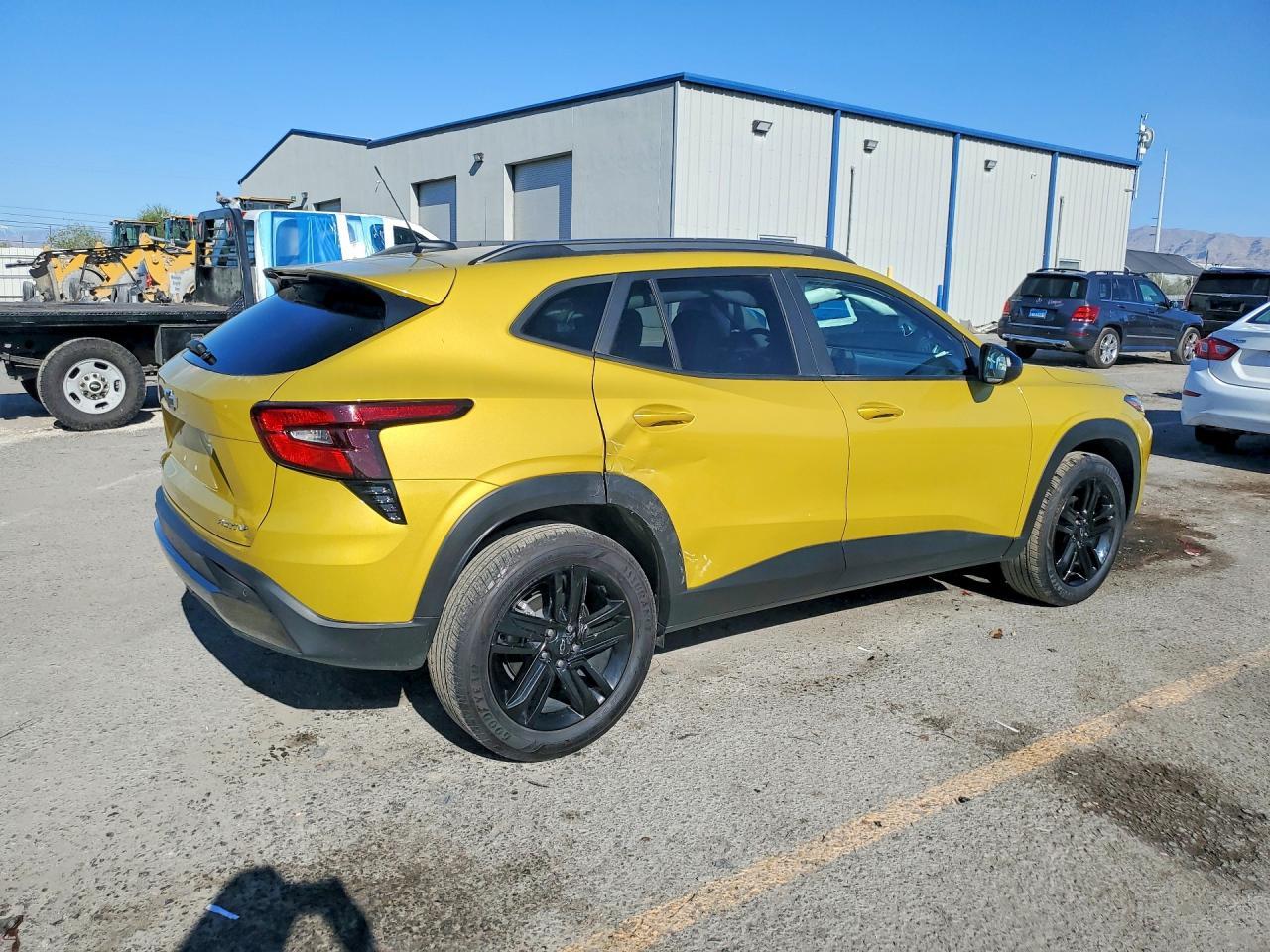 2025 Chevrolet Trax Activ - Image 3