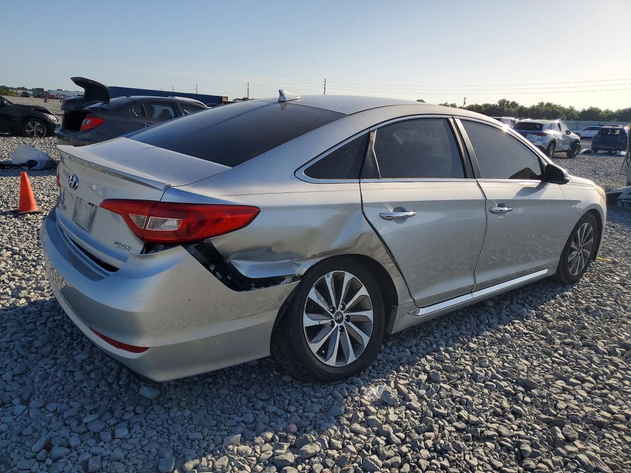 2015 Hyundai Sonata Sport - Фото 3