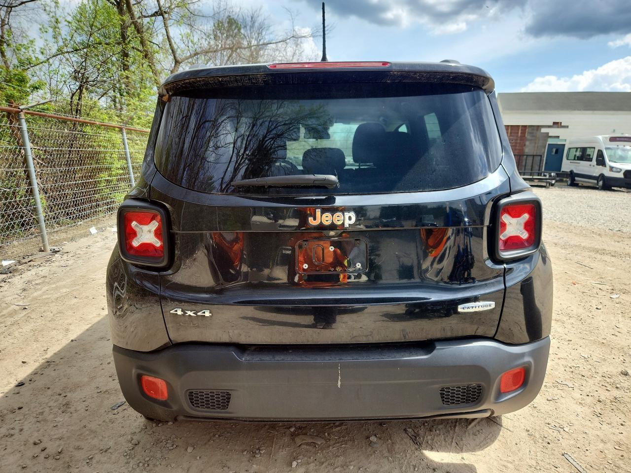 2015 Jeep Renegade Latitude - Фото 6