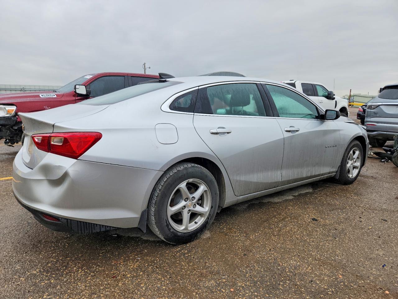 2018 Chevrolet Malibu Ls - Image 3