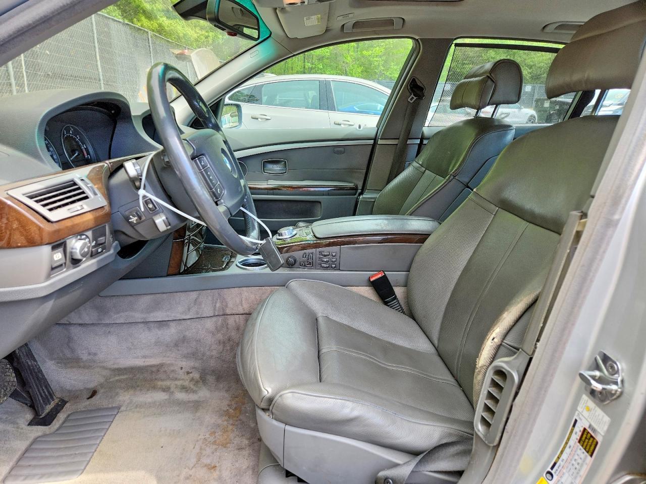 2007 BMW 750 - Image 7
