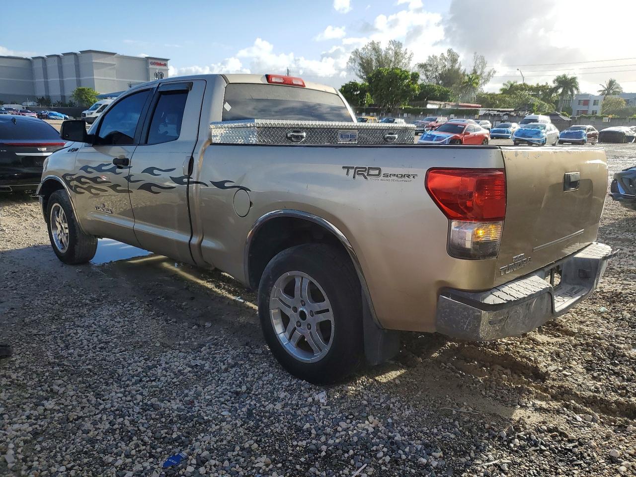 2010 Toyota Tundra Double Cab Sr5 - Image 2