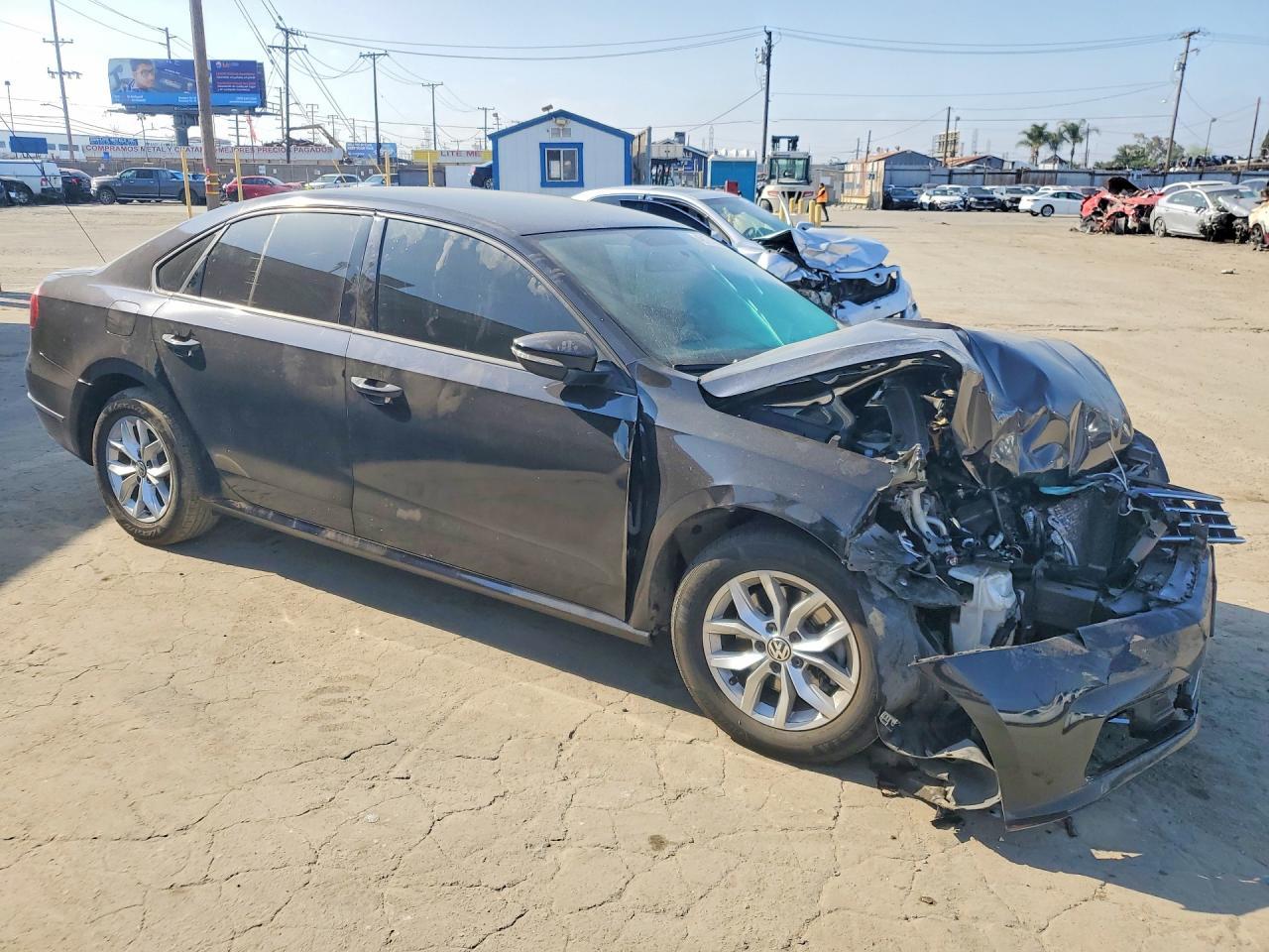 2018 Volkswagen Passat S - Фото 4