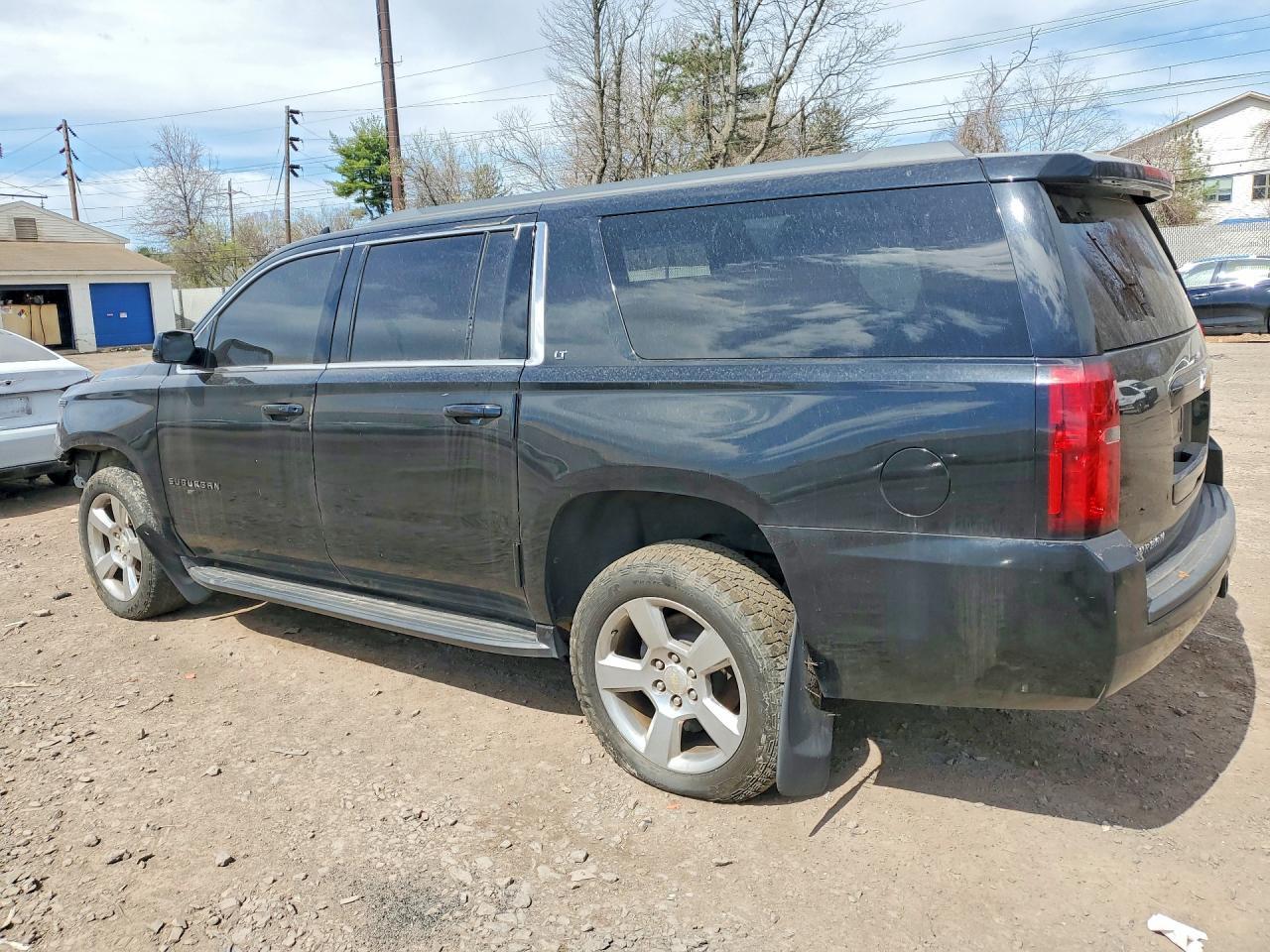 2017 Chevrolet Suburban K1500 Lt - Фото 2
