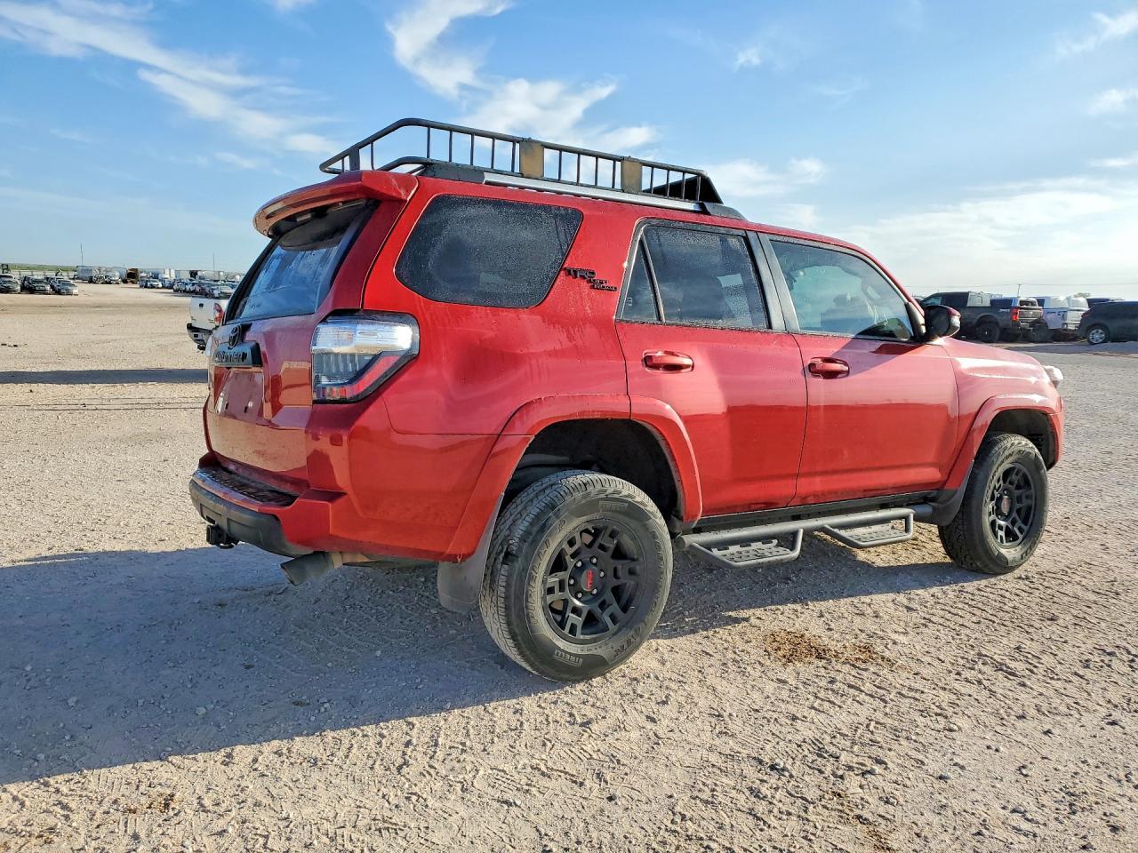 2018 Toyota 4Runner Trd Off-Road Premium - Image 3