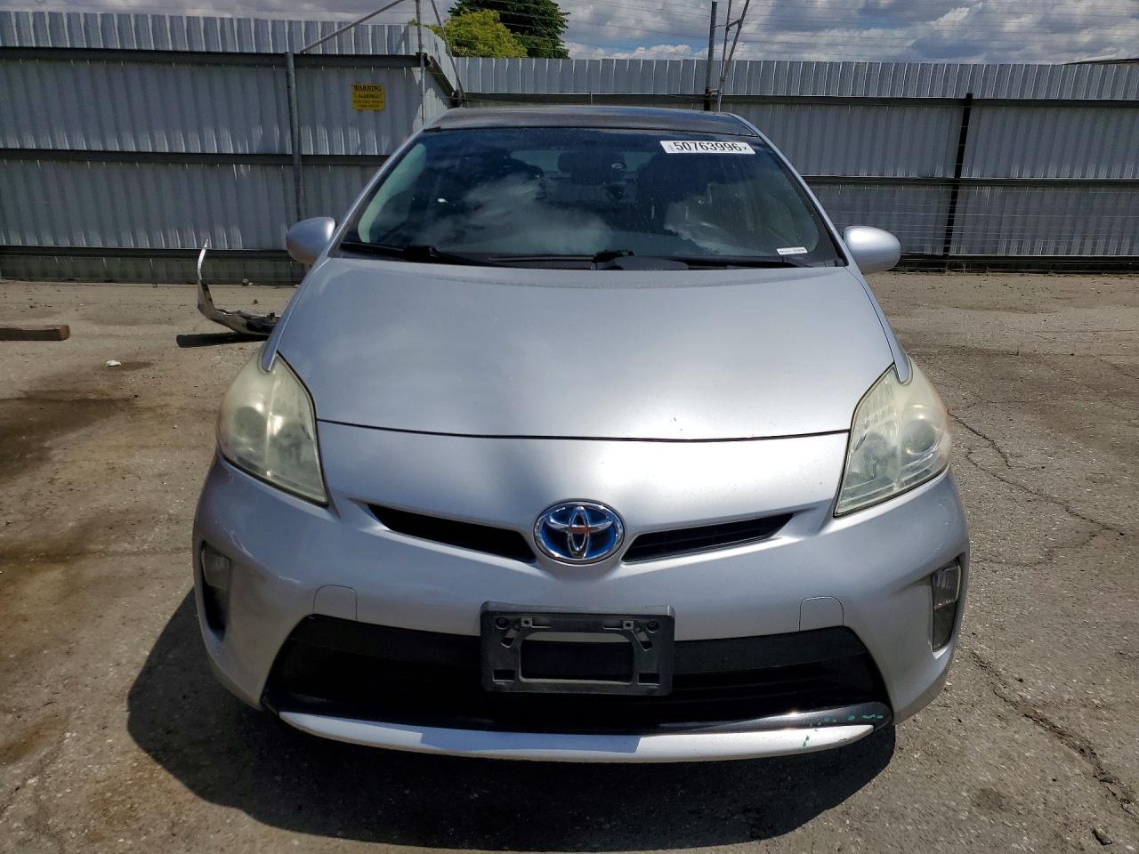 2014 Toyota Prius Three - Фото 5