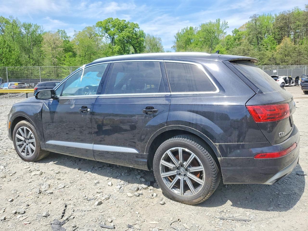 2017 Audi Q7 Premium Plus - Image 2