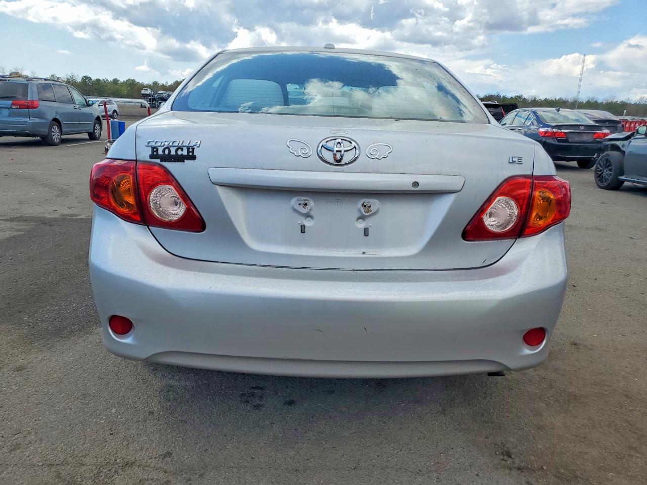 2009 Toyota Corolla Le - Image 6