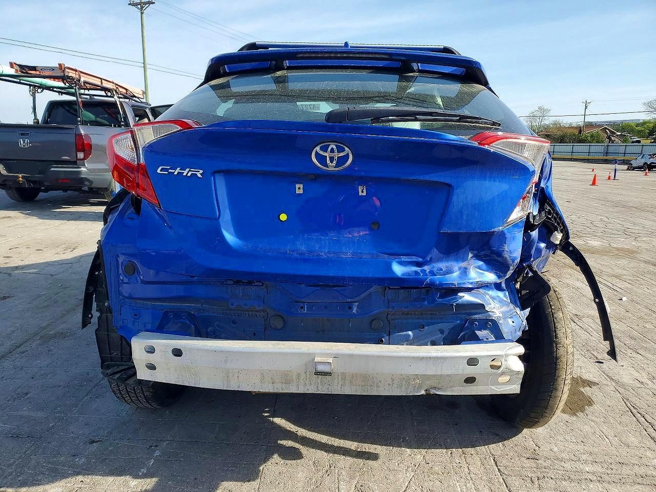 2019 Toyota C-Hr Le - Image 6