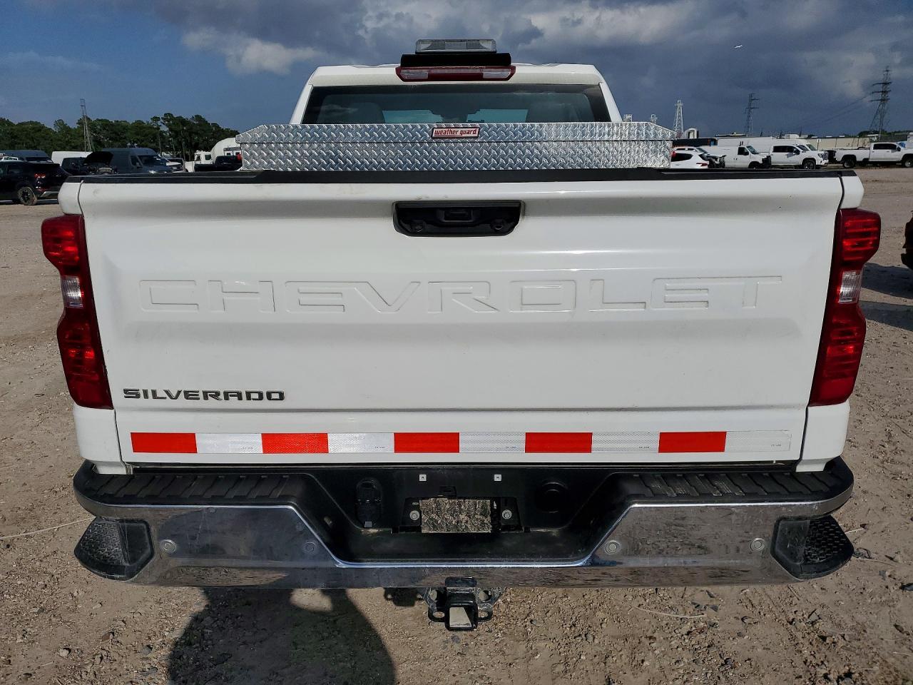 2023 Chevrolet Silverado C1500 - Фото 6