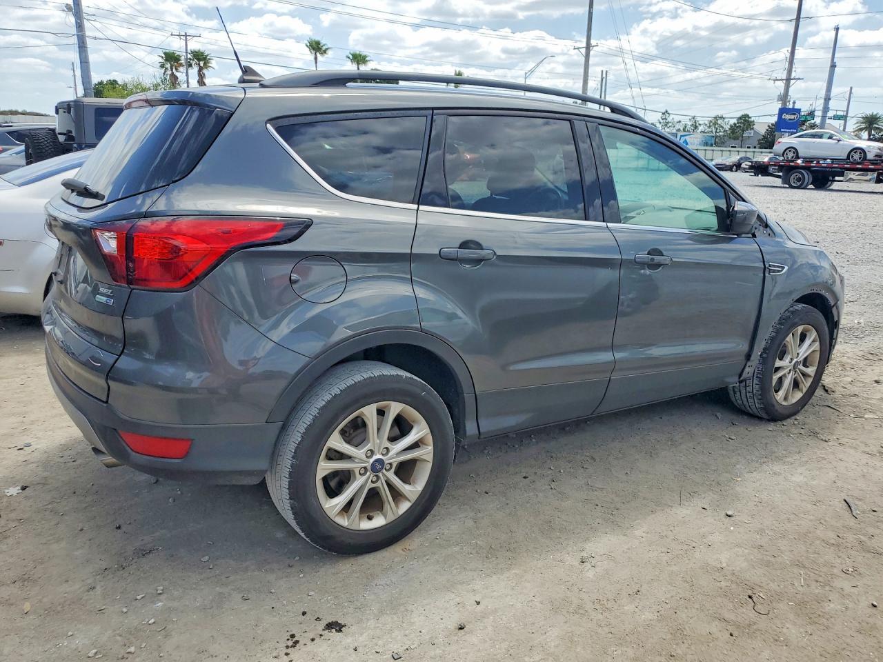 2019 Ford Escape Sel - Фото 3