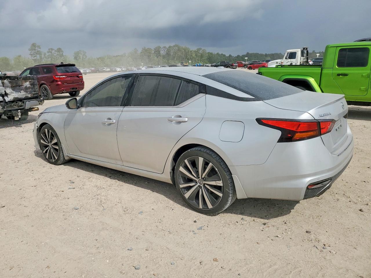 2021 Nissan Altima 2.5 Sr - Фото 2
