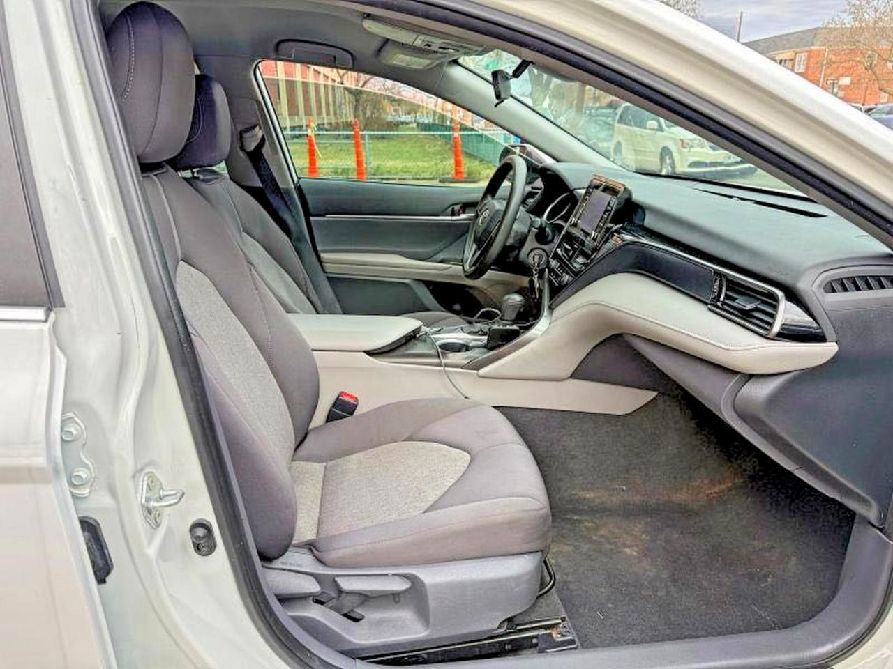 2021 Toyota Camry Le - Фото 5