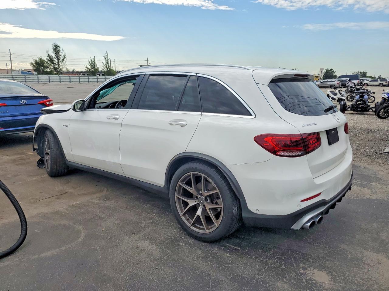 2022 Mercedes-Benz Glc 43 4Matic Amg - Image 2