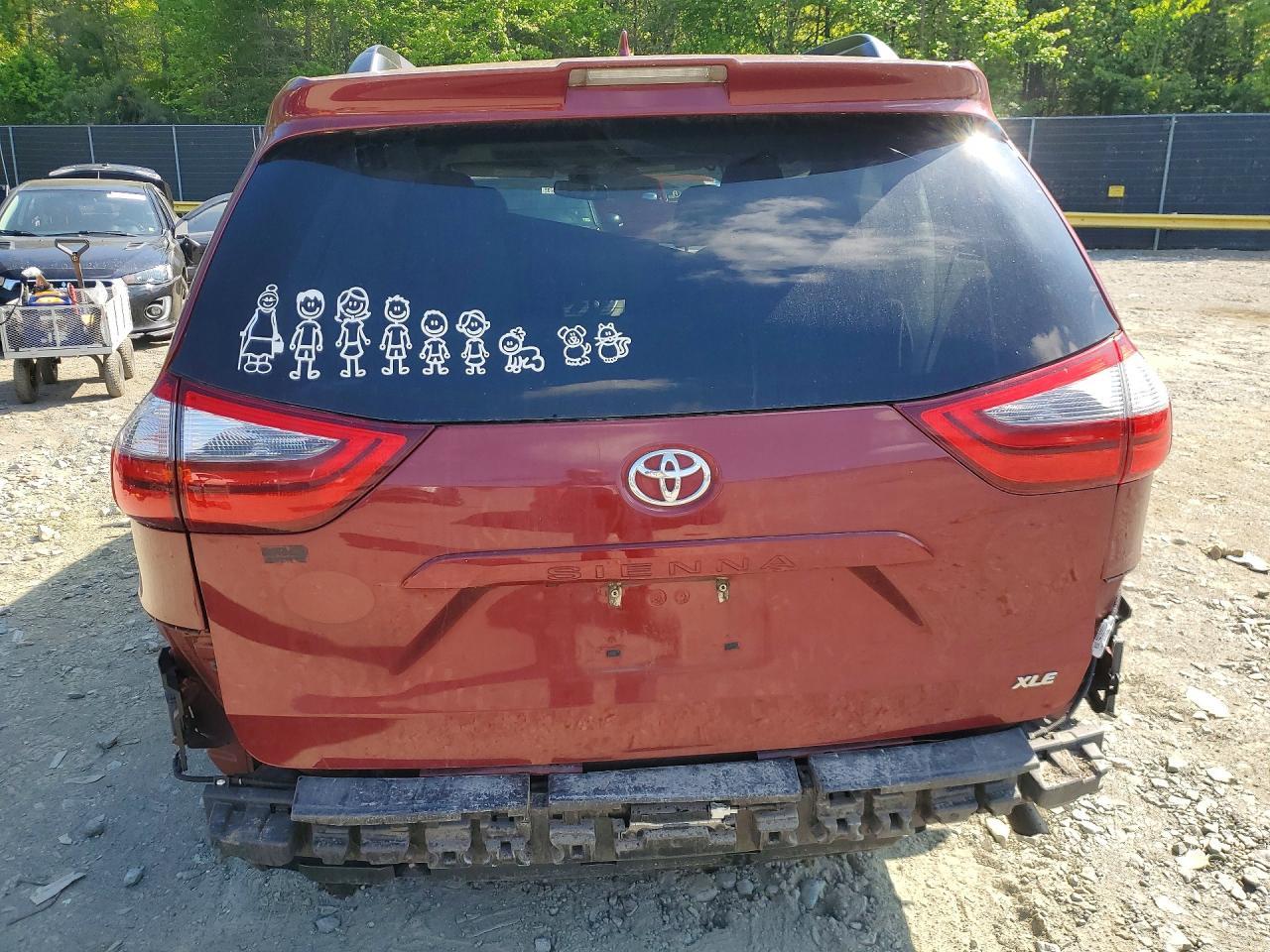 2020 Toyota Sienna Xle 8-Passenger - Image 6