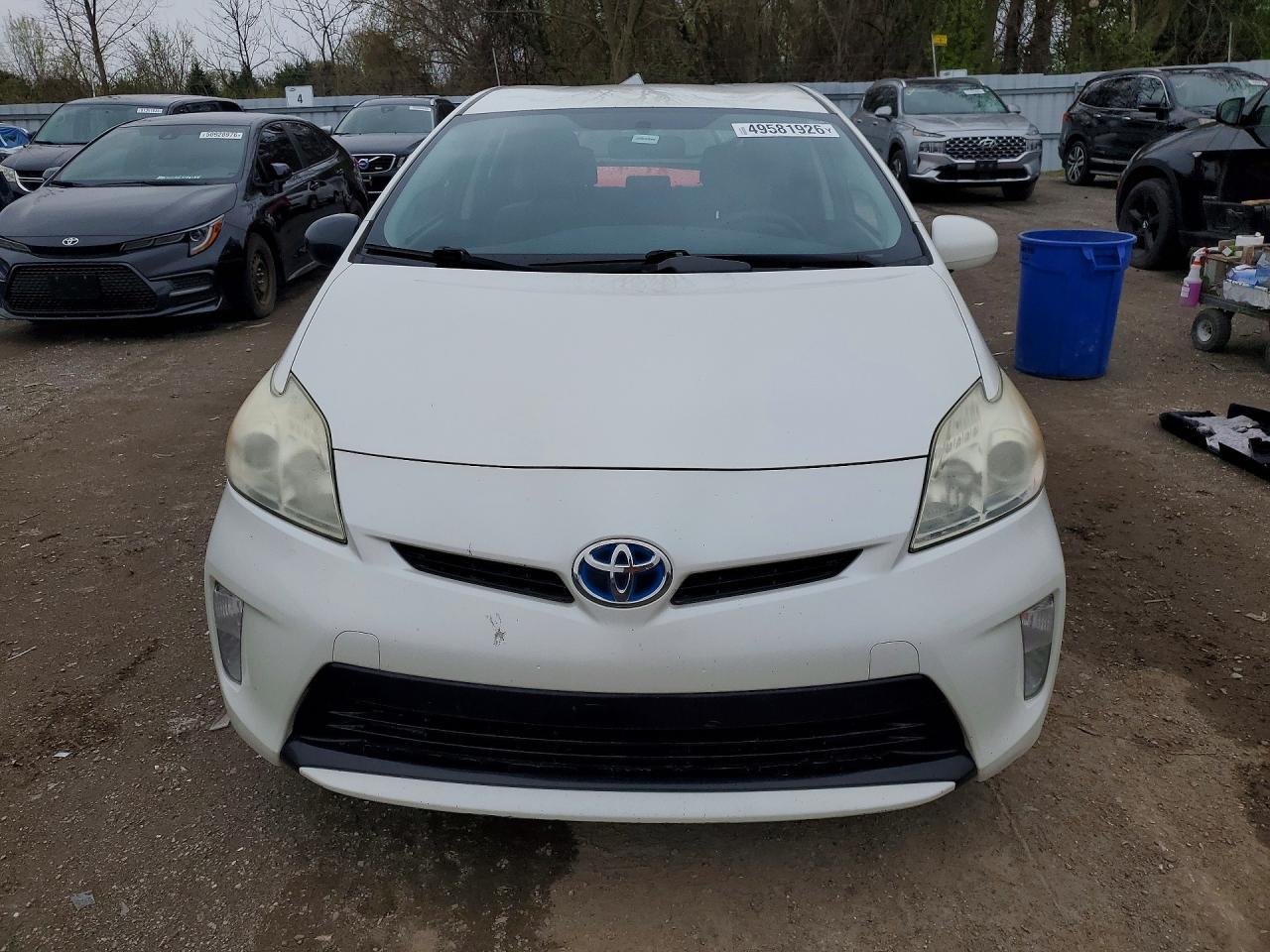 2013 Toyota Prius Two - Фото 5